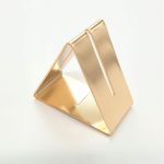 חבק משולש זהב